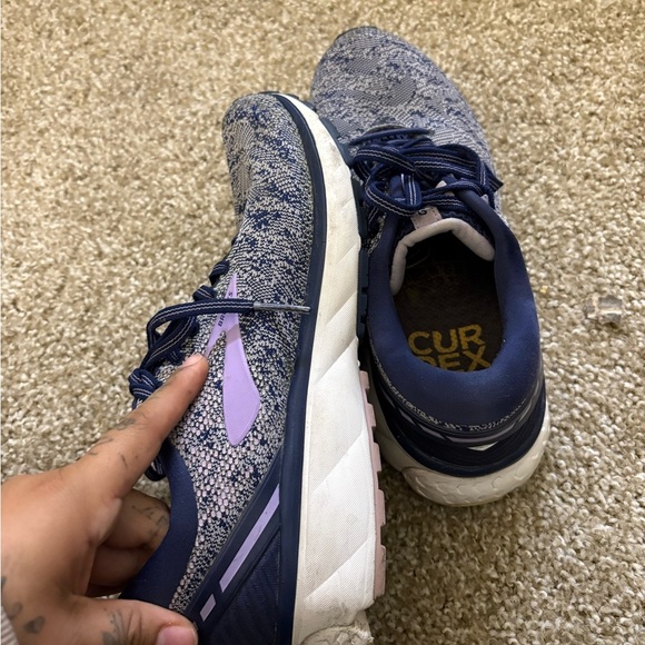 Brooks Women's Ghost 11 Athletic Shoes - Blue and White - Picture 5 of 6